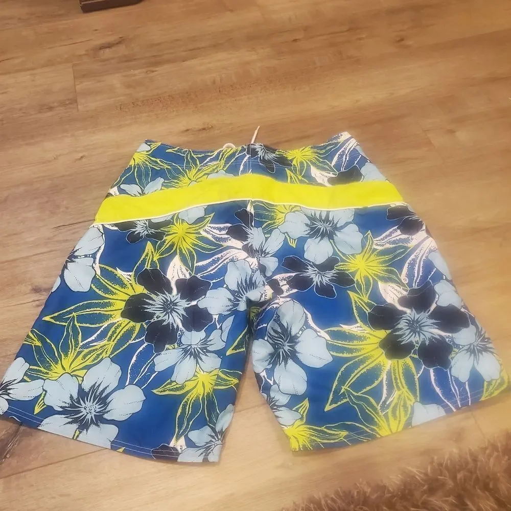 Mens Boats Shorts Size 34
